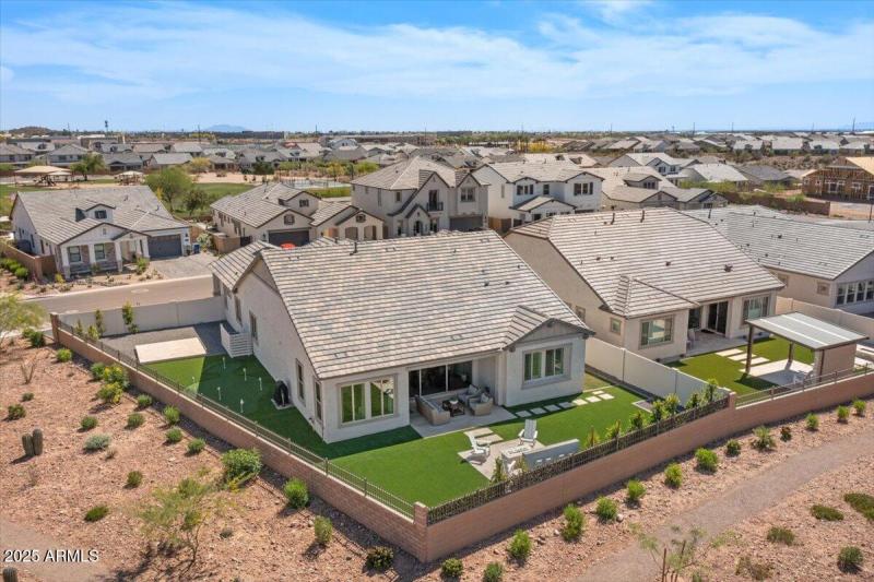 076-Aerial Back of home