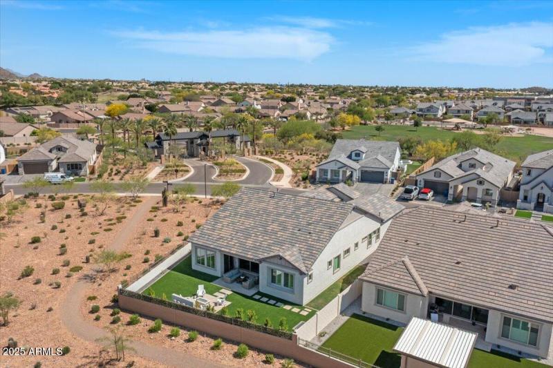 077-Aerial Back of home