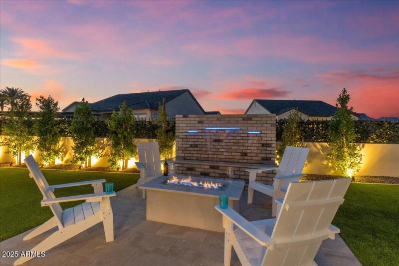 083-Back yard twilight