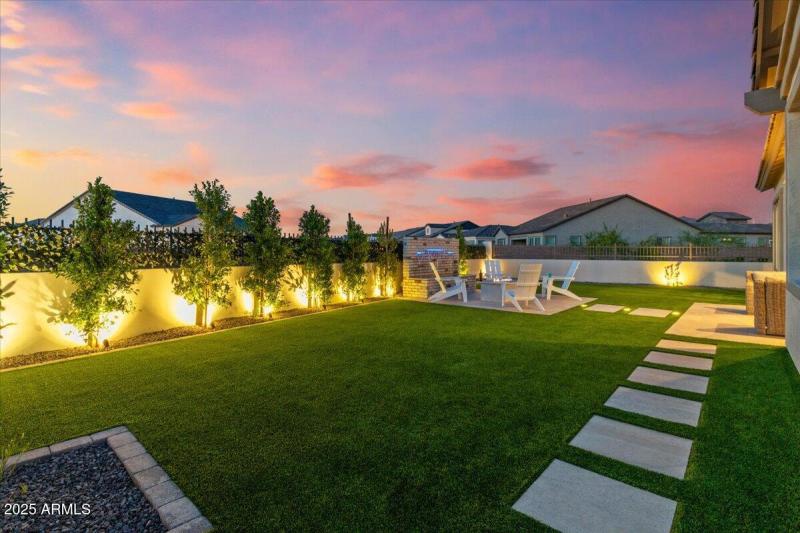 084-Back yard twilight