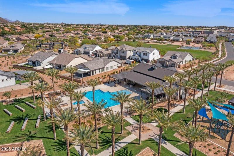 098-Aerial community pool