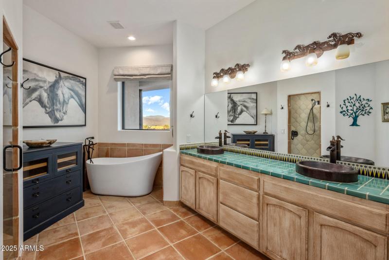 Second master bathroom