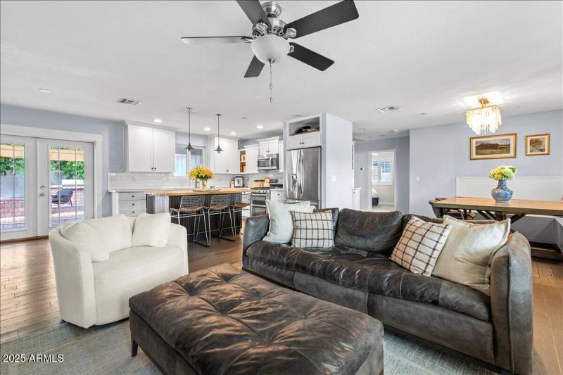 08-6520 E Osborn Rd 08