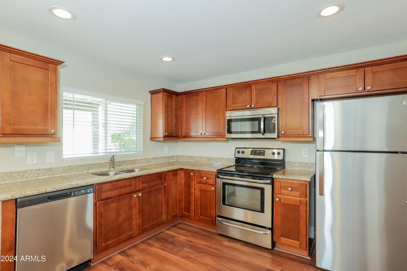 019-photo-kitchen-12090840