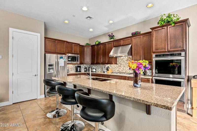 017_Breakfast Counter