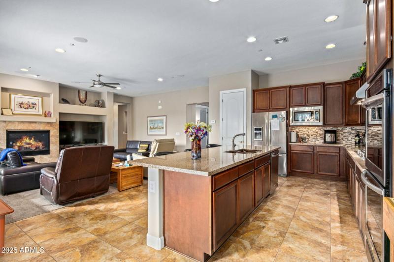 018_Kitchen To Living Areas