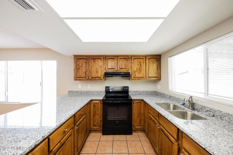 007-photo-kitchen-10999267