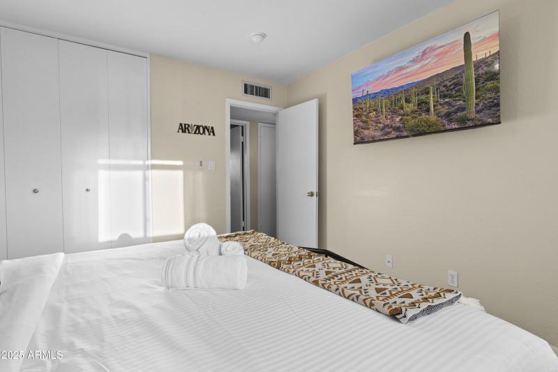 19_8655_E_Monte_Vista_Dr__19