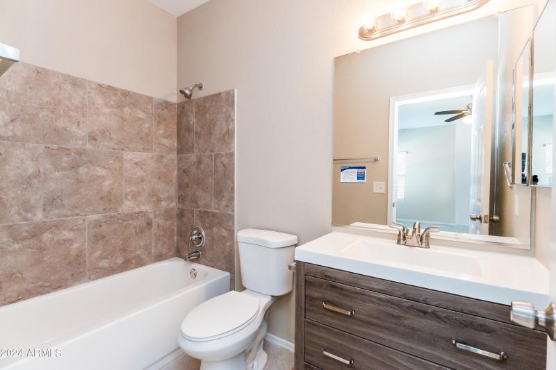 009-photo-master-bathroom-6916494