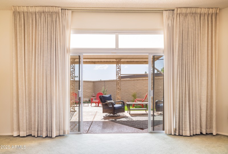 12 Ft Slider to Courtyard