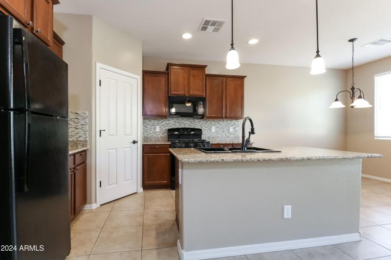 006-photo-kitchen-11029950