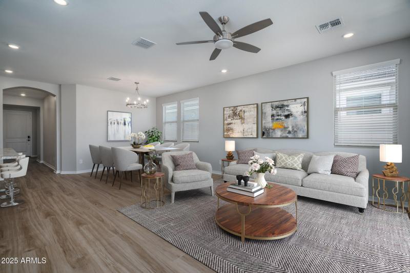 5VS) GREAT ROOM TO DINING