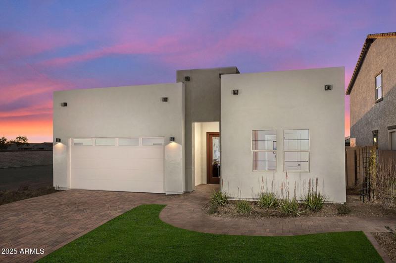 PHX_Tyler Ranch_Cobalt_Model Home_Exteri