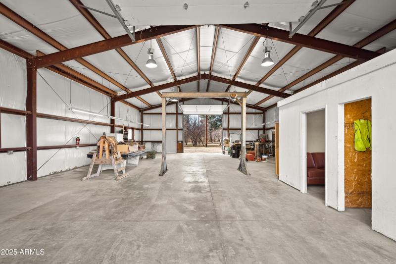 JL_4000WMahoneyRd-interiors-01