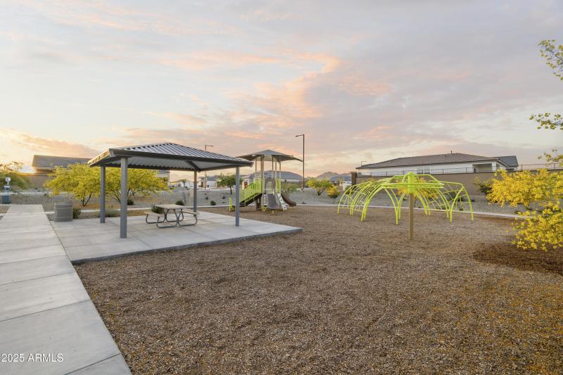 22-print-24111-w-flores-dr