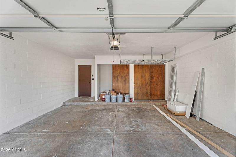 40-web-or-mls-4727 E Euclid Ave -40