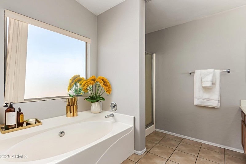 27-Meadowbrook - Bathroom - Modern - 4