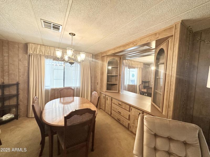 EXPANSIVE MIRRORED BUILT IN HUTCH