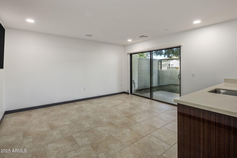 2-web-or-mls-D46A0963