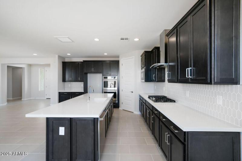 17118 W HACKAMORE Drive - Ready Now!