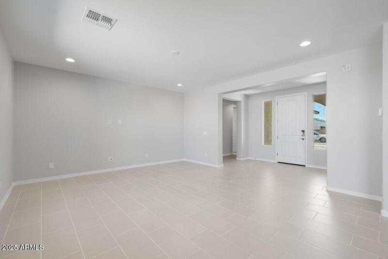 17118 W HACKAMORE Drive - Ready Now!