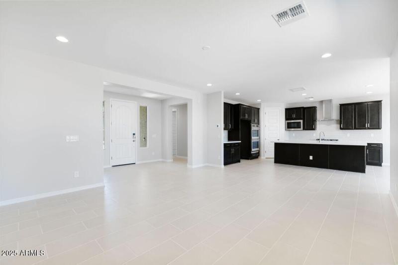 17118 W HACKAMORE Drive - Ready Now!