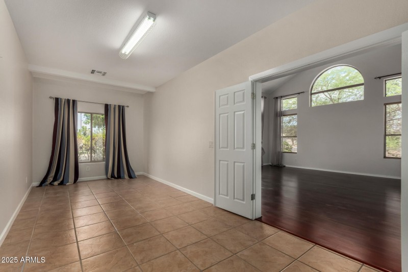 Flex Space / Workout Area / Office