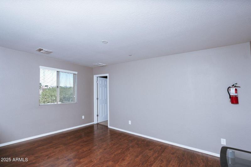 WhatsApp Image 2025-09-16 at 09.13.46