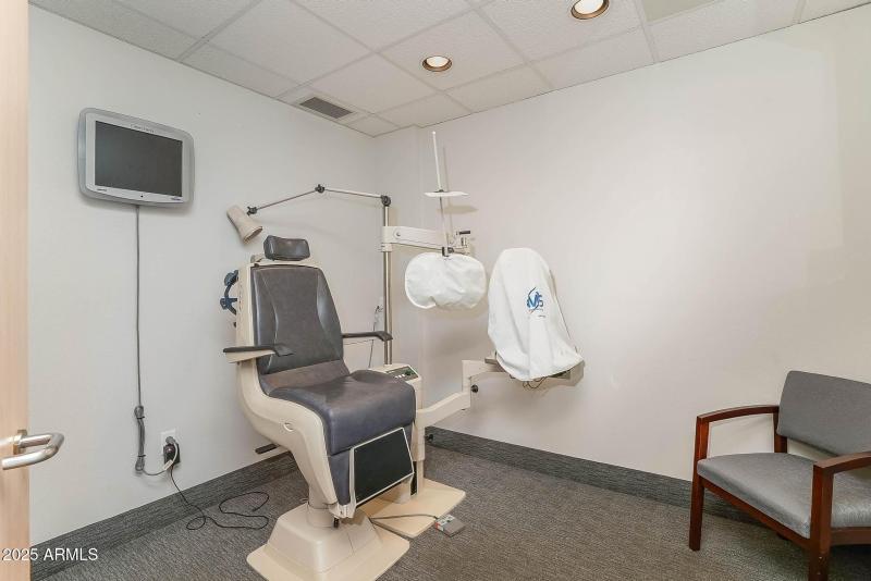 Suite 2/3 | Typical Exam Room