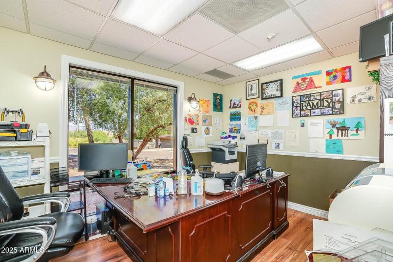 Suite 4 | Dr. Office