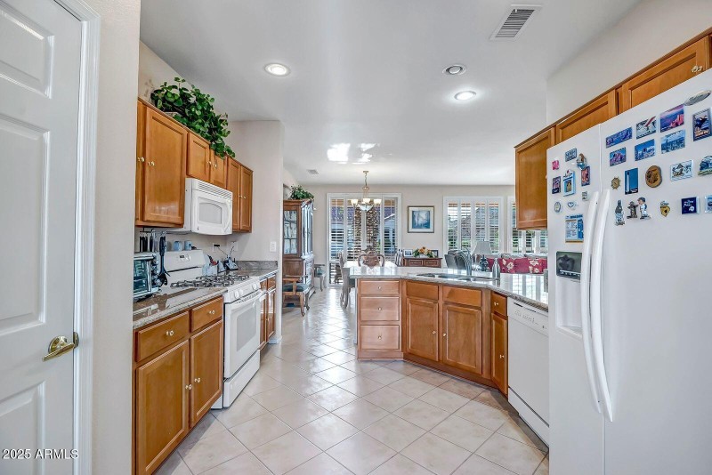 windy - kitchen dining