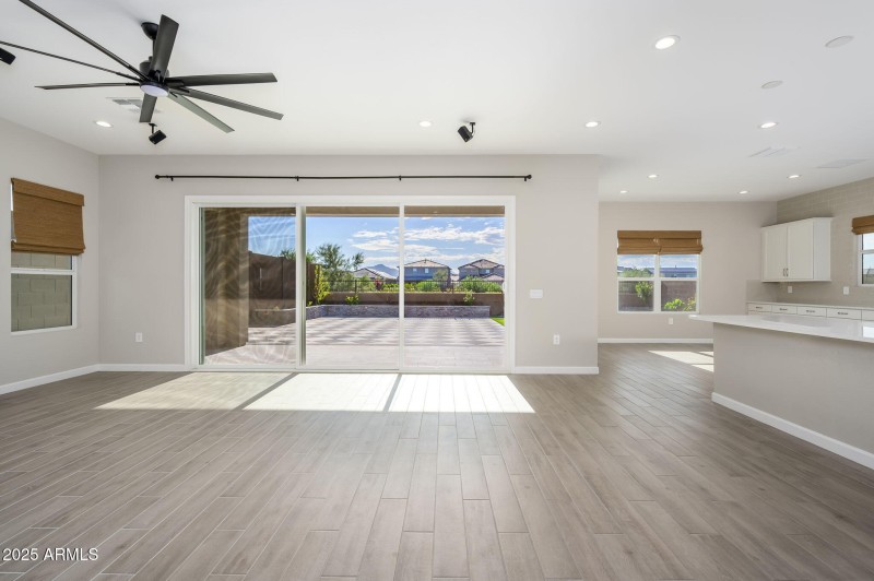 25-web-or-mls-59th-24