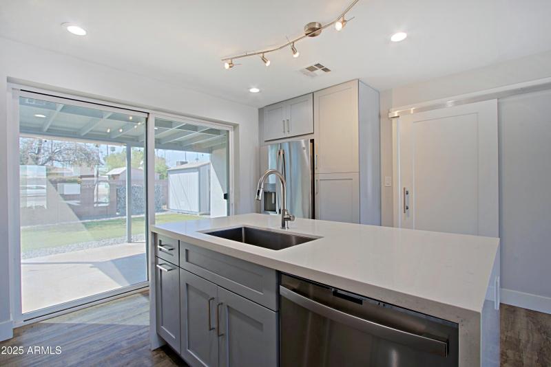 Kitchen - SS Appliances