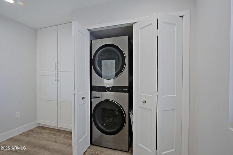 Full-Size, Stack W/D