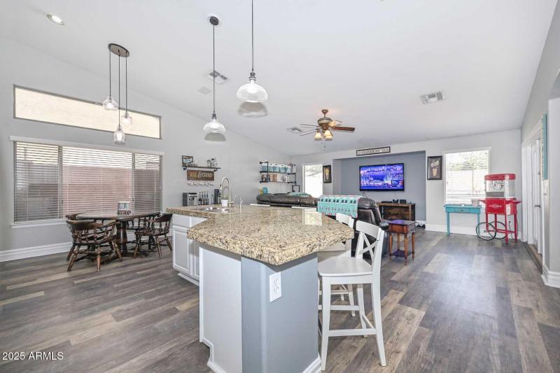 Kitchen-Breakfast Room2