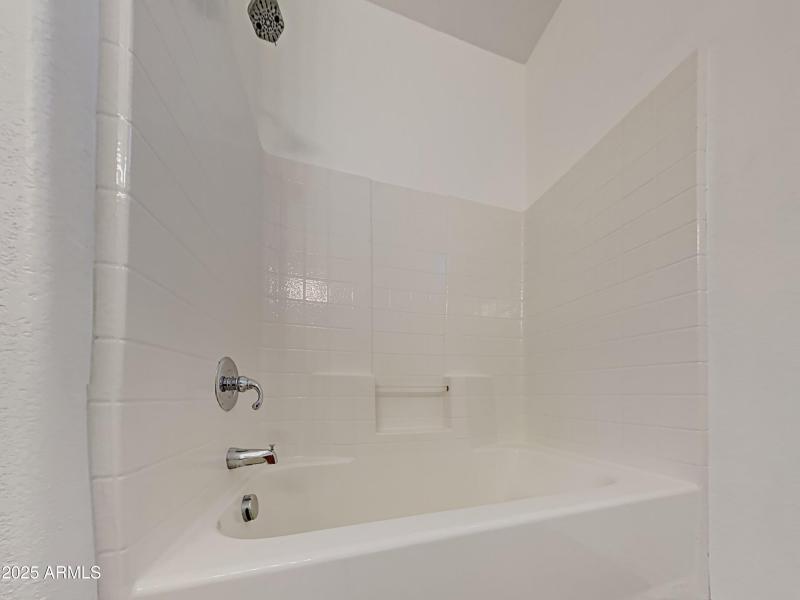 1004825.6627 S 17th Avenue_11