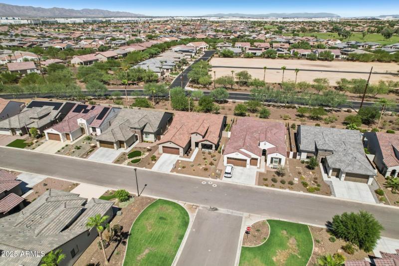 52-web-or-mls-W La Reata Ave-S1709-052