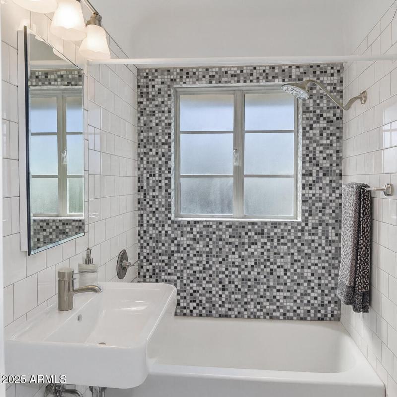 8EE43FE7-0A3A-4F1F-BC66-B0F6FBFC415F