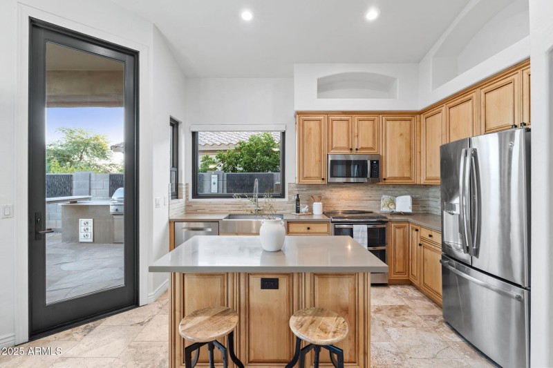 Great views to the Backyard!