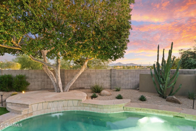 Camelback Mountain & Sunset Views