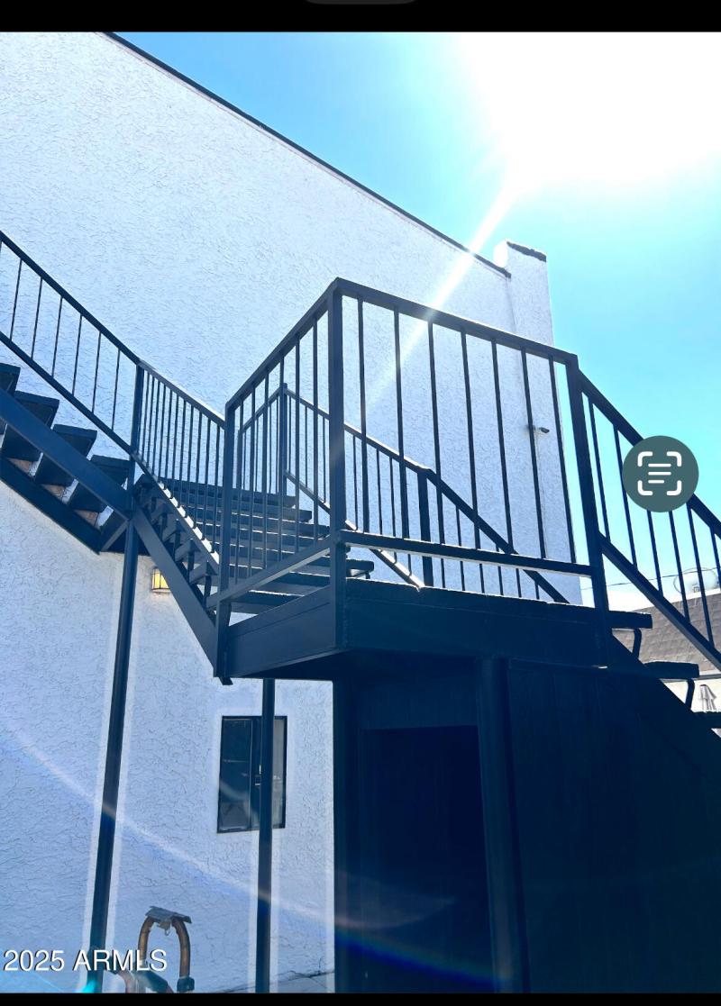 Rear Entry to 32 &36 MacDonald