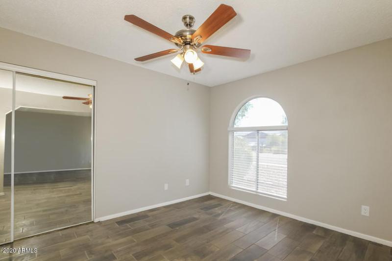 P3212979-07-Bedrooms-658874