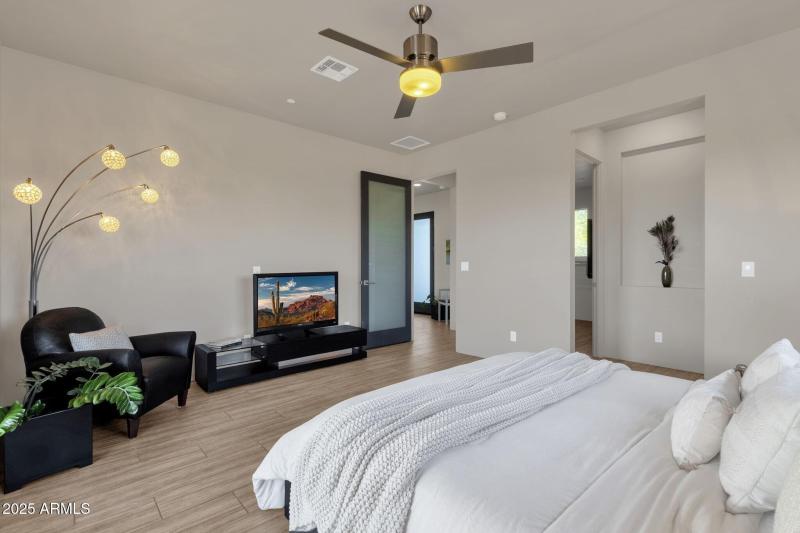 026_Primary Bedroom III