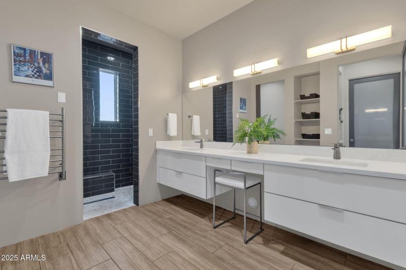 027_Primary Bathroom