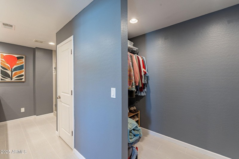 Walk-in closet