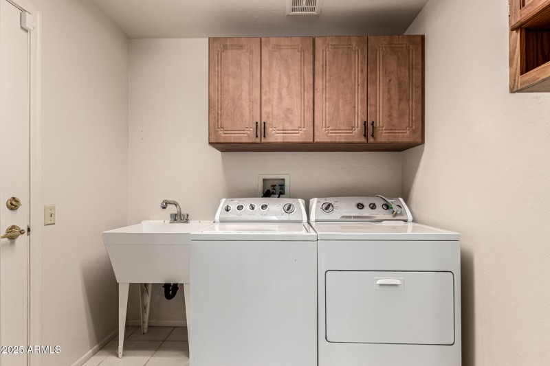 Interior laundry room