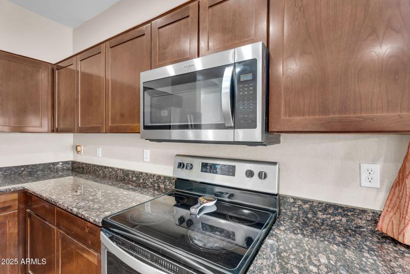 15-web-or-mls-East Sebring-15