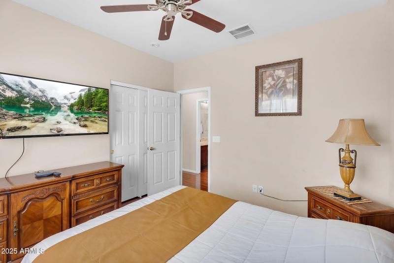 20-web-or-mls-East Sebring-25
