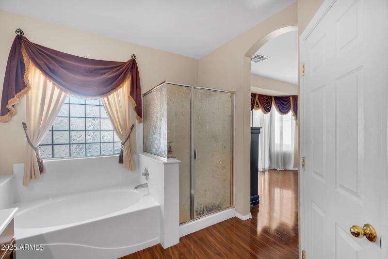 25-web-or-mls-East Sebring-30