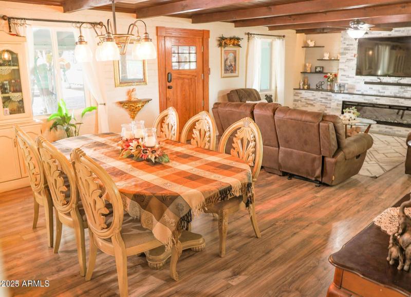 20230821210322198294000000-o